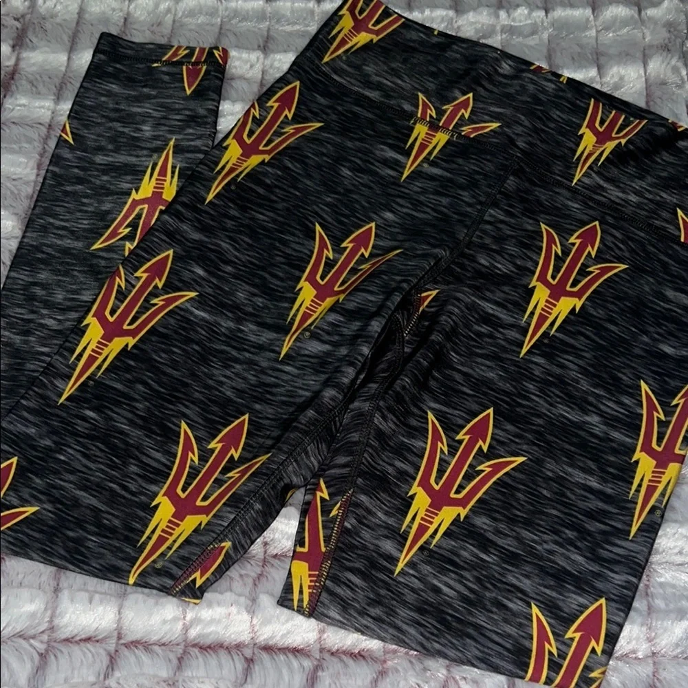 Vibrant Black and Yellow‎ Patterned Leggings